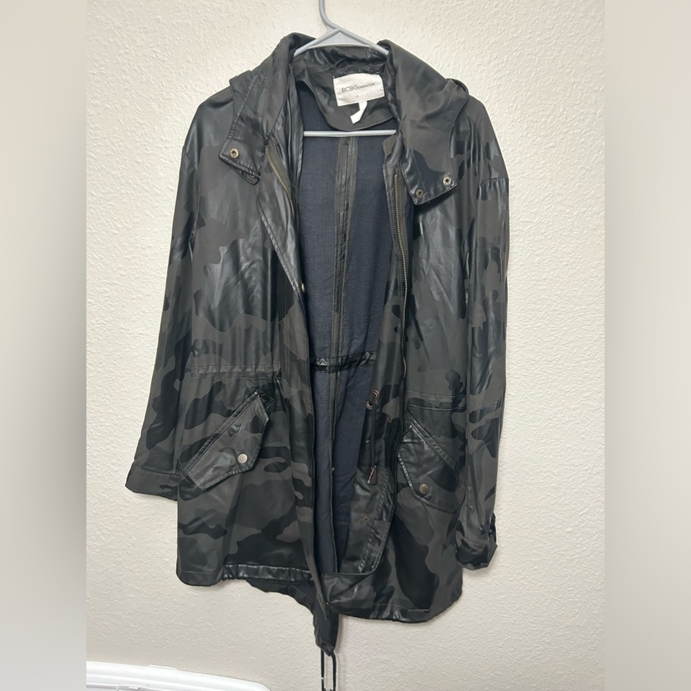 Great for a light rain jacket, warm and stylish at the same time.